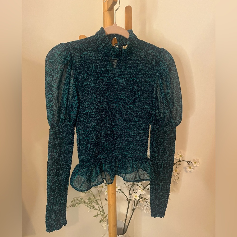 Wishing Waves  Blouse Long Sleeve🍀M NwOT